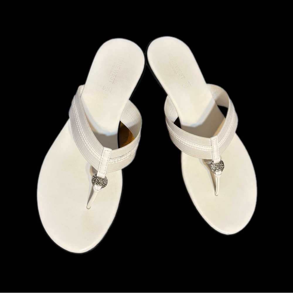 Nine West White Sandals with Silver Detail - Picture 3 of 6